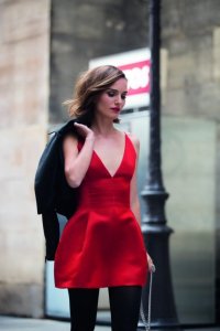 robe rouge avec collante