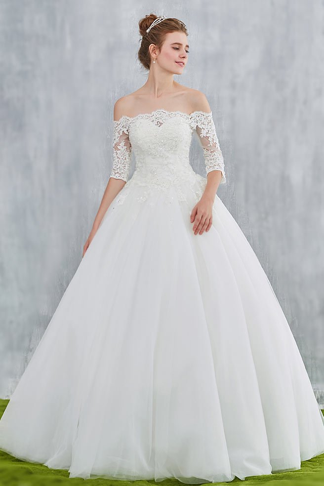 Vintage Robe de mariée épaules nu avec manches trois quart