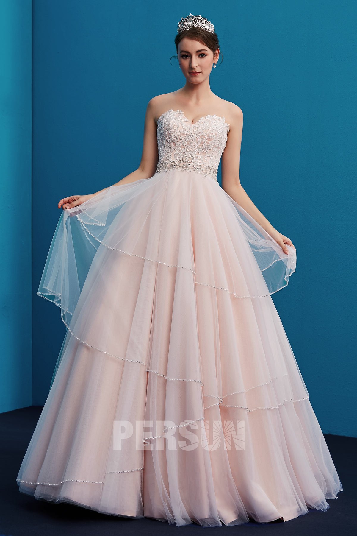 robe de mariée rose pâle princesse bustier coeur ligne A