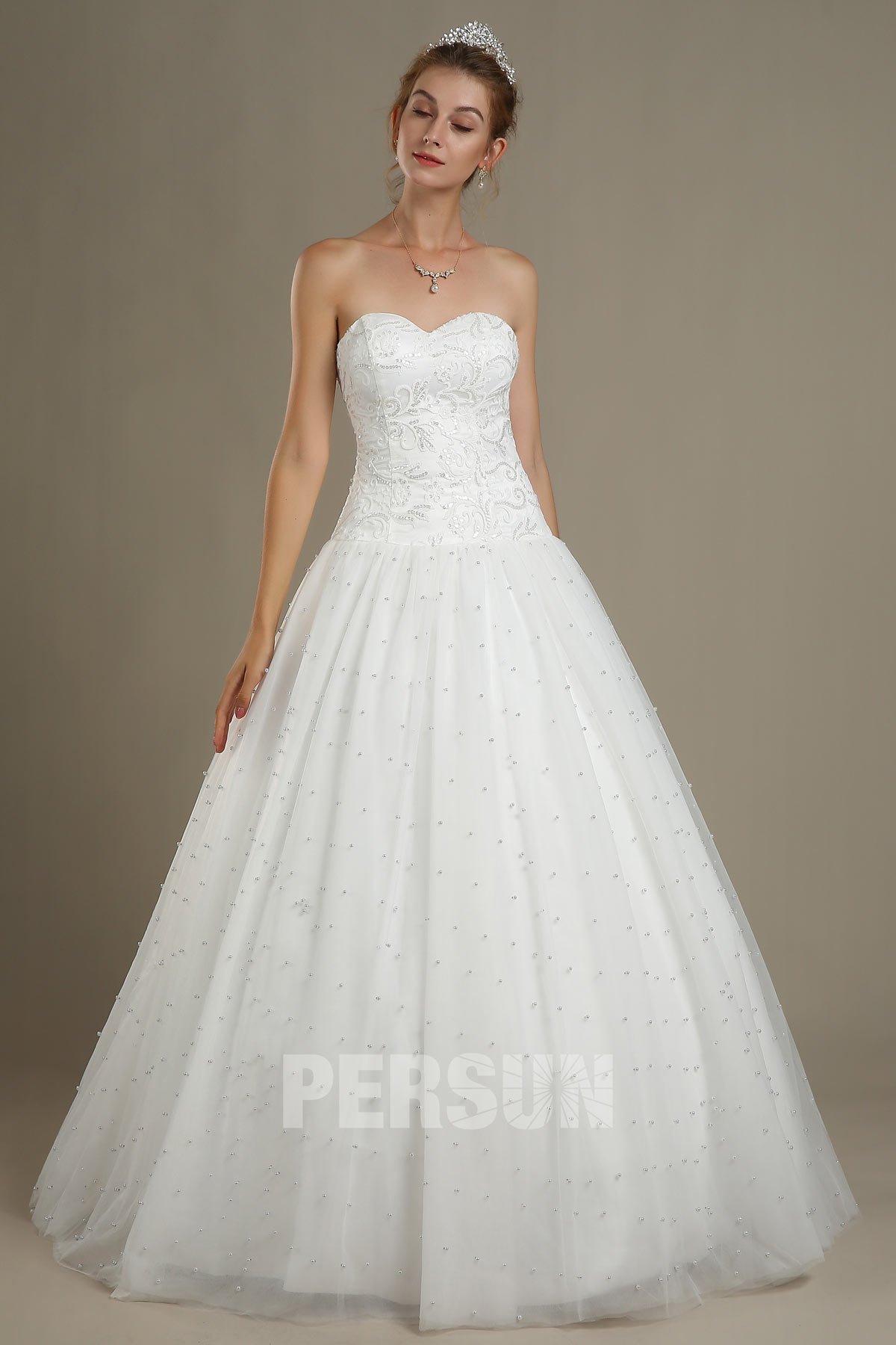 classique robe mariée princesse bustier coeur appliqué de dentelle à jupe perlée