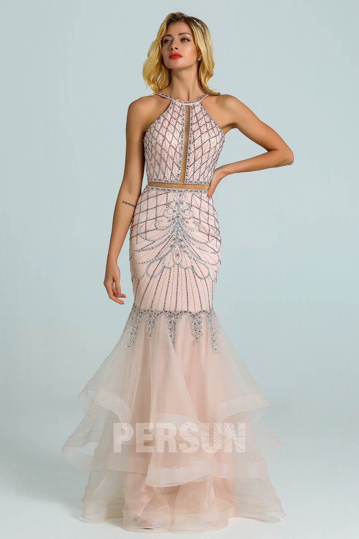 robe mariée sirène rose pâle vintage ornée de strass jupe froufrou